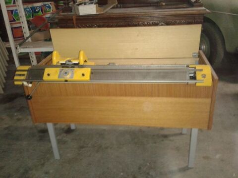 MACHINE A TRICOTER 100 Giromagny (90)