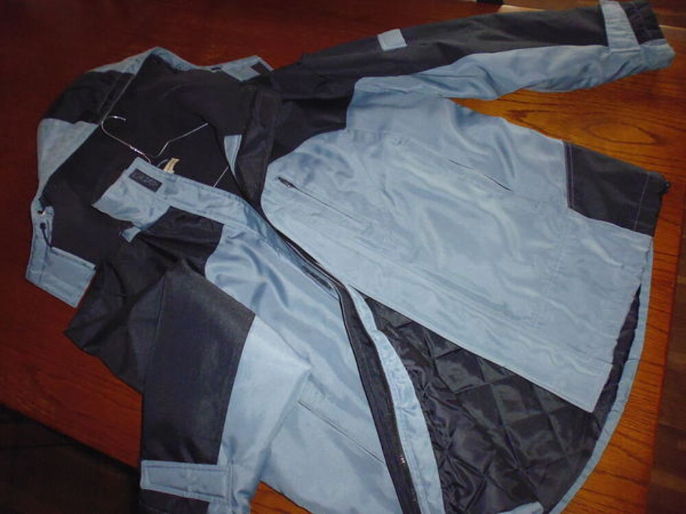BLOUSON &agrave; capuche, chaud , T M. Vêtements