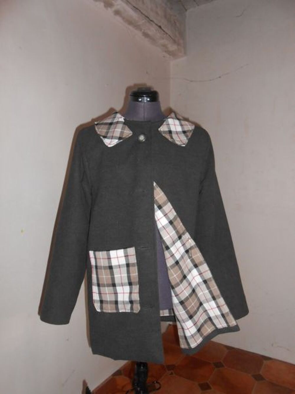Superbe manteau pour femme confection maison sur mesure Vêtements