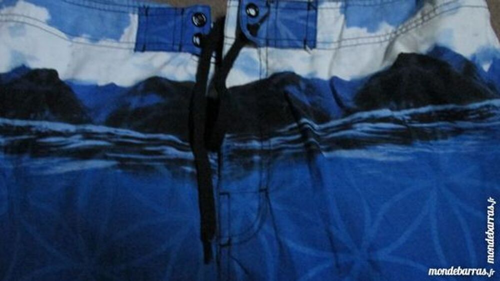 SHORT DE BAIN &laquo;VUE DES ILES DAUPHINS&raquo; Taille XL Vêtements