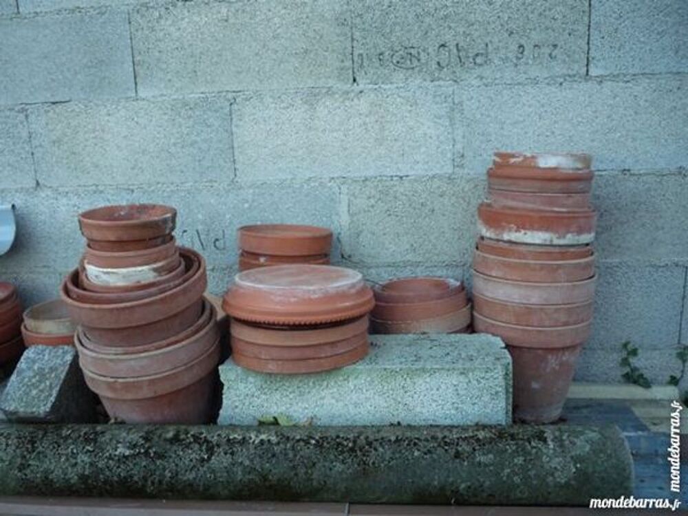 Vase en terre/plante/fleur/mara&icirc;chage Jardin