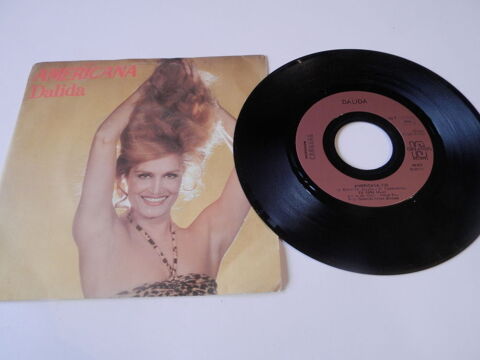 Dalida  -  Americana/une femme  quarante ans 4 Paris 12 (75)