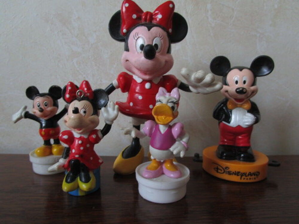 DISNEY - sujets divers Minnie et Mickey
Jeux / jouets