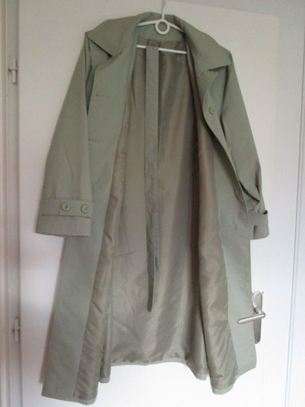 Imperm&eacute;able femme-vert gris taille :42
marque : NINO
Vtements