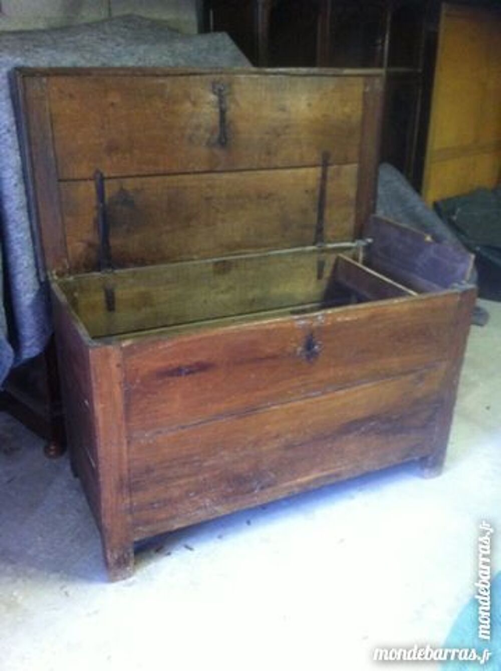 Coffre Bressan 18 e Meubles