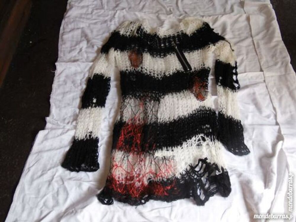 pull resile original t40 neuf Vêtements