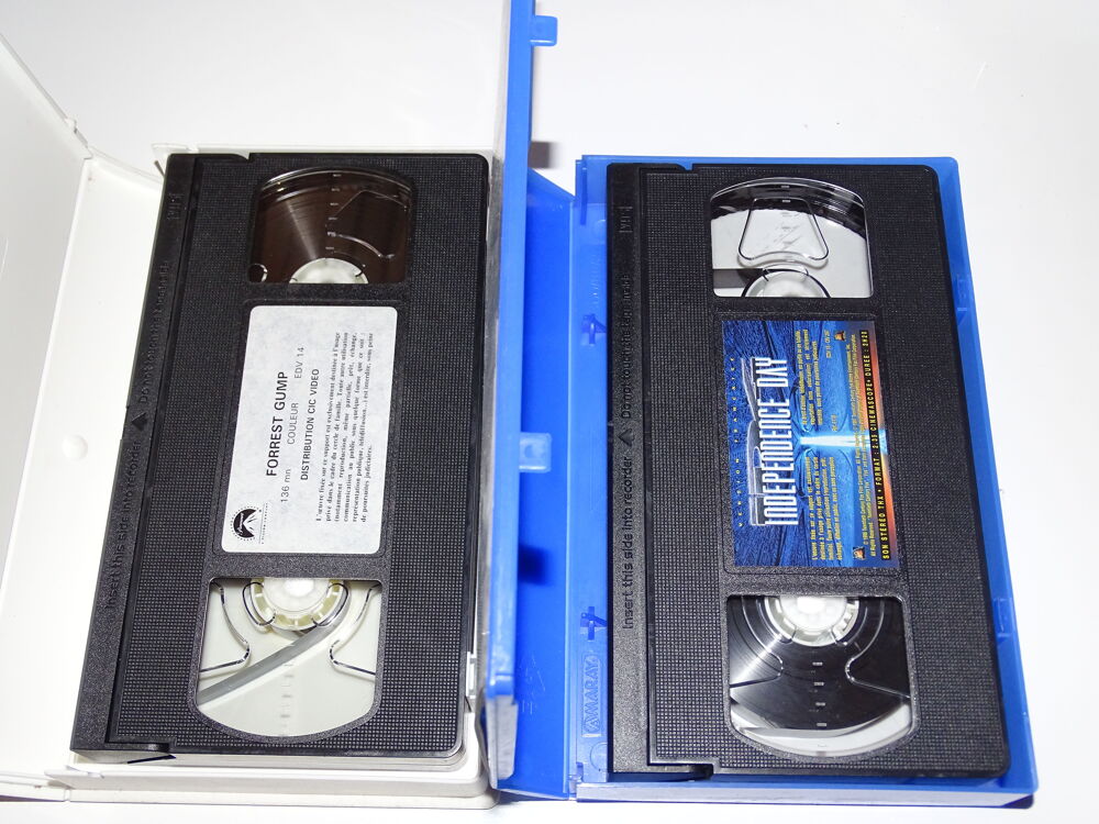 VHS Forrest Gump et Independance Day CD et vinyles