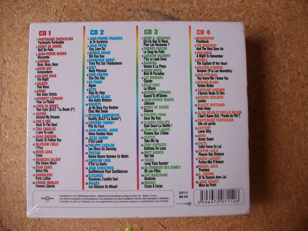 Coffret 4 CD &quot;Mega Ann&eacute;es 80&quot;-neuf, emball&eacute; CD et vinyles
