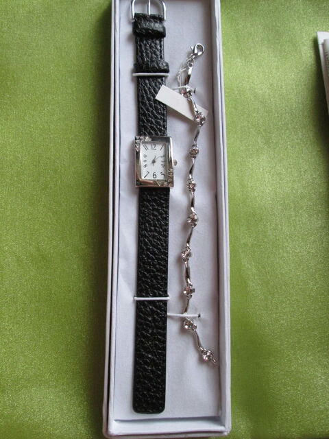 Parure montre et bracelet en métal argenté  12 Goussainville (95)