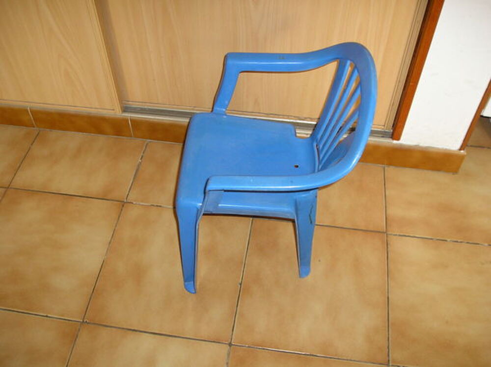Fauteuil enfant de couleur bleue Mobilier enfants
