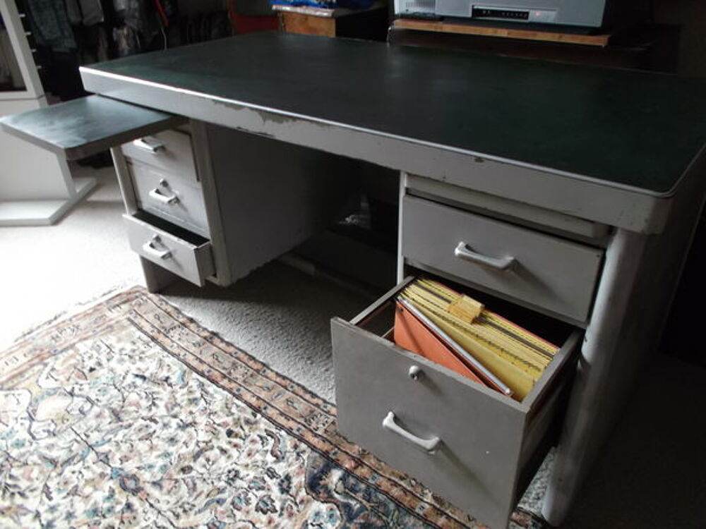 bureau en fer Meubles