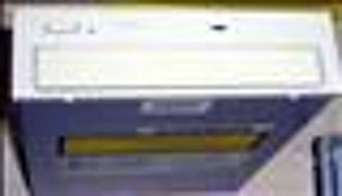 4 lecteurs CD-ROM 40 et 50X pc bureau 12 Versailles (78)