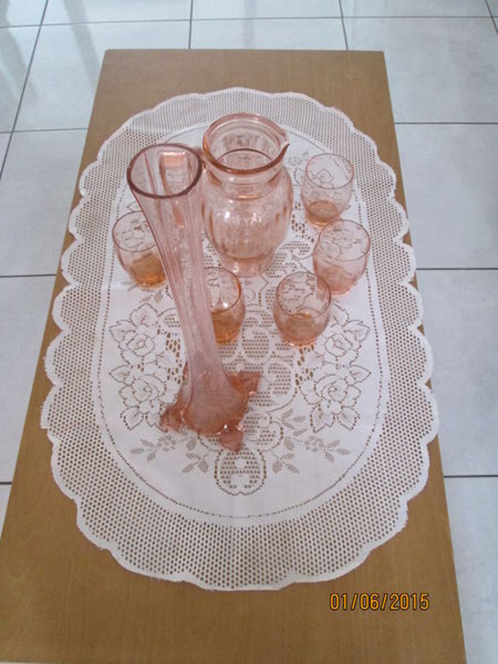 SERVICE VERRE + POT &agrave; EAU + VASE Décoration