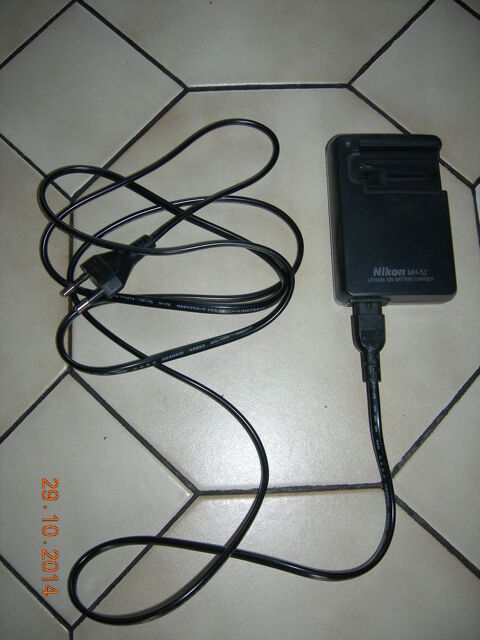 CHARGEUR NIKON MH 52 15 Bagnolet (93)
