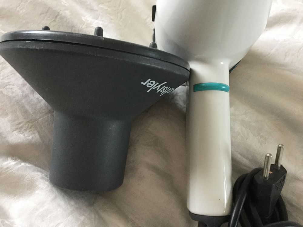 S&egrave;che cheveux Electroménager