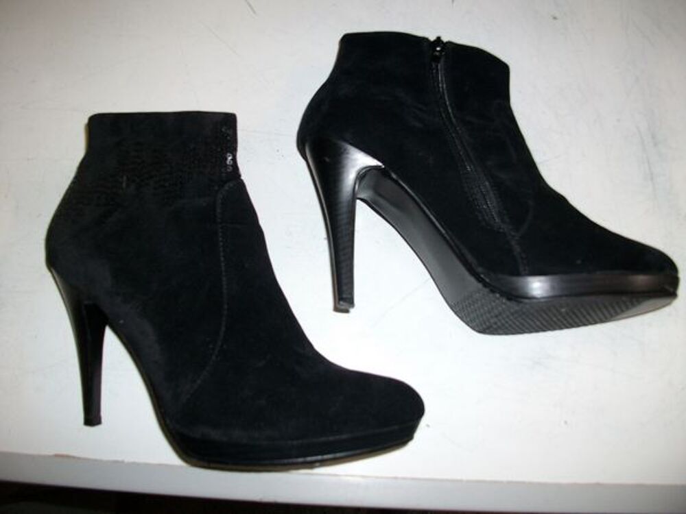 Bottines Noir haut stri&eacute; brillant- talon de 11 cm en pt 39 Chaussures