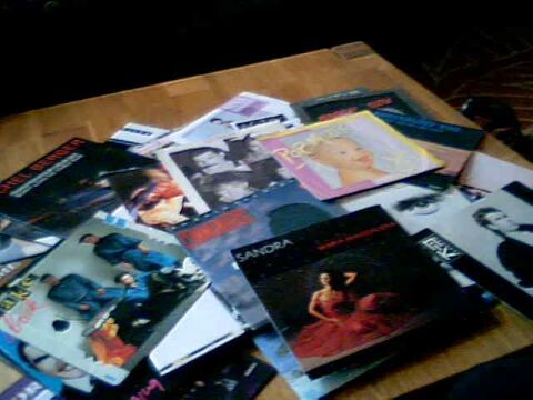 Disques vinyls 45 tours 180 Mcon (71)