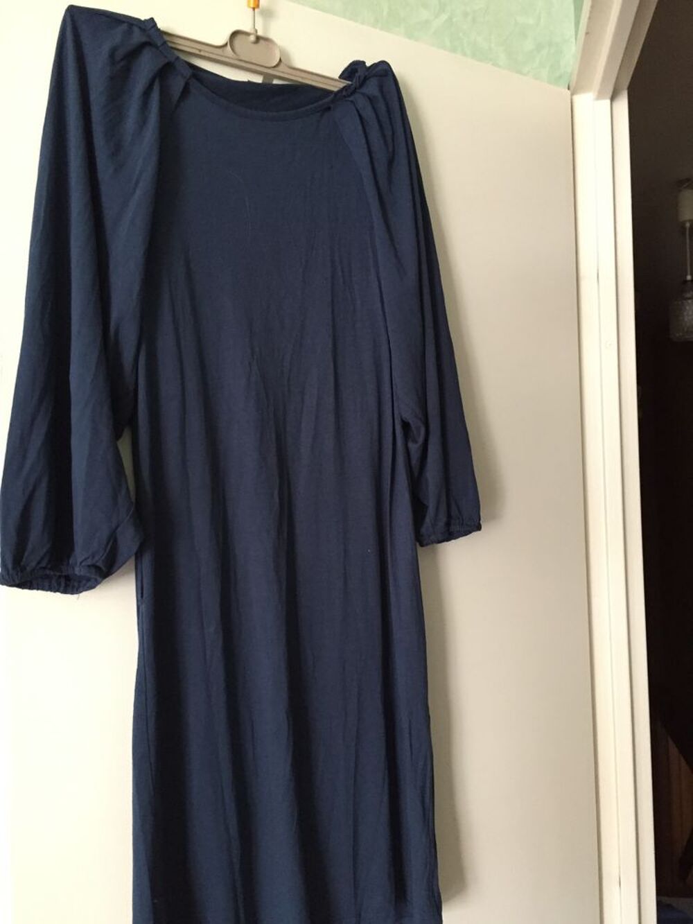 ROBE ET BOLERO BLEUE T. 38/40 Vêtements