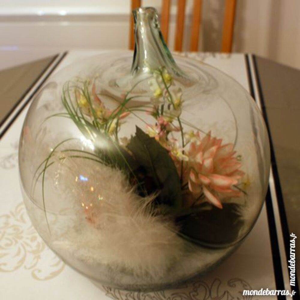 "Vase en verre ""forme pomme"" avec son d&eacute;cor" Décoration