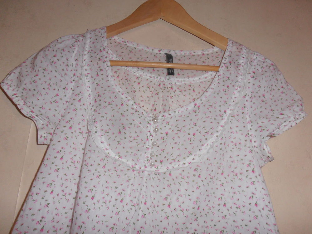 Tunique fleurie (80) Vêtements