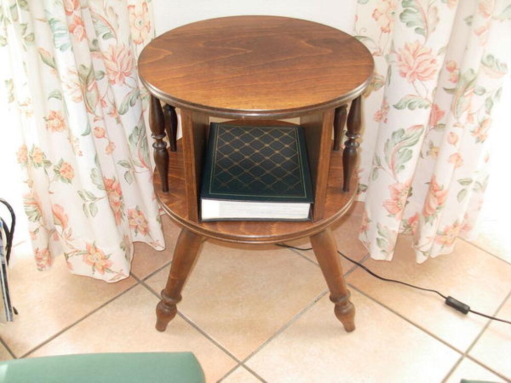 petit gu&eacute;ridon/ Table basse en ch&ecirc;ne Meubles