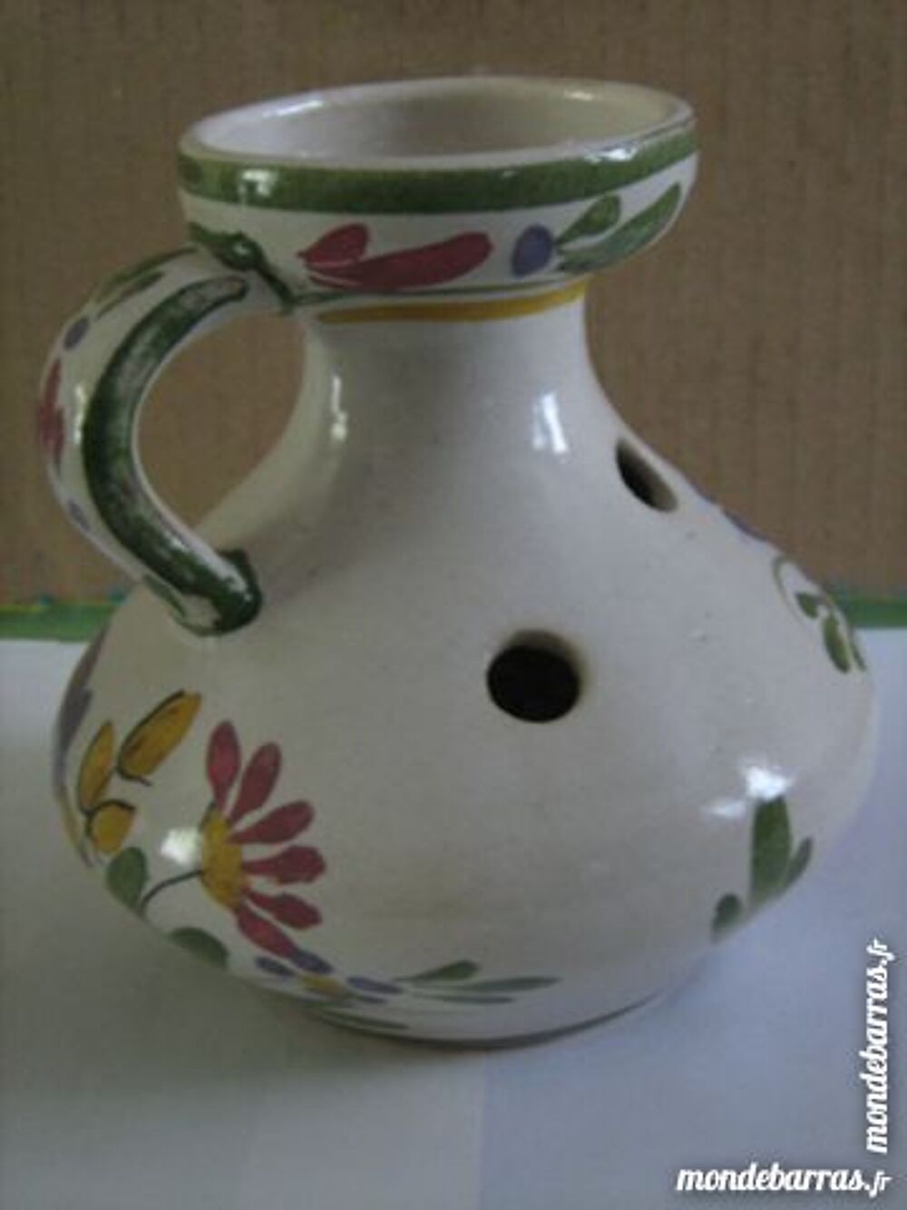 VASE ET PIQUE FLEUR en KERALUC decor de fleur 