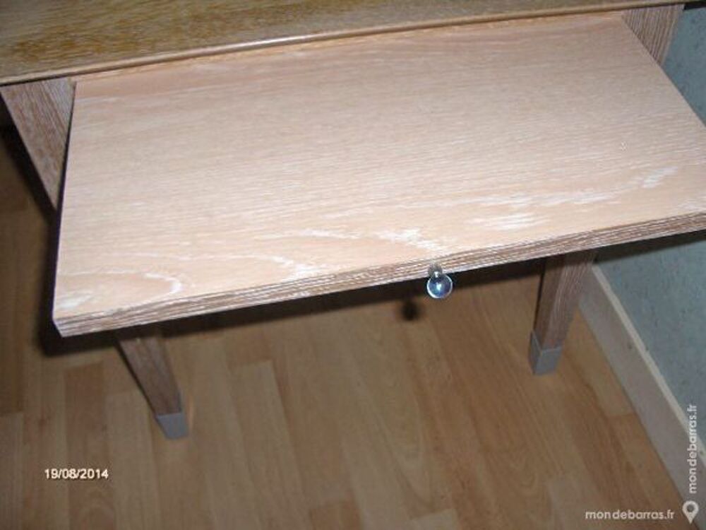 TABLE EN BOIS Meubles