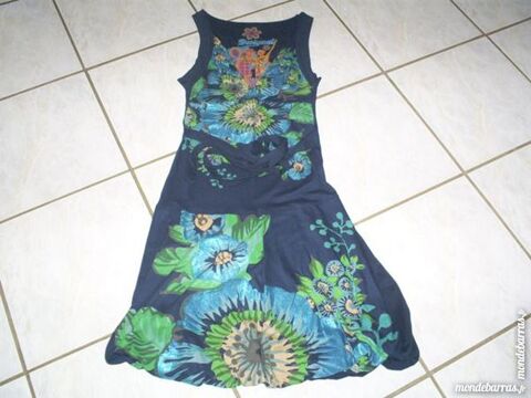 Robe DESIGUAL Taille S 35 Geneuille (25)