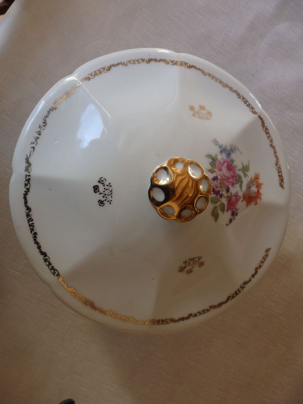 Service de table ancien en porcelaine de Limoges Cuisine