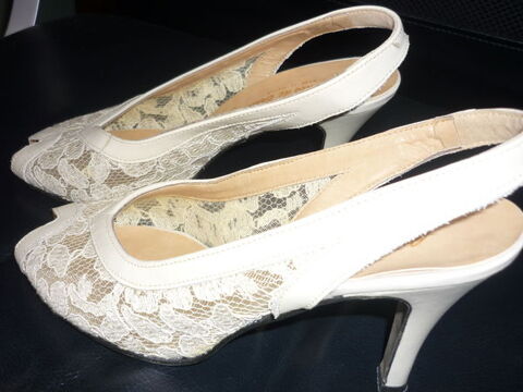 scarpin beige en cuir avec dentelle 10 Avignon (84)