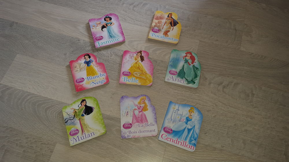 8 mini livres Disney Livres et BD
