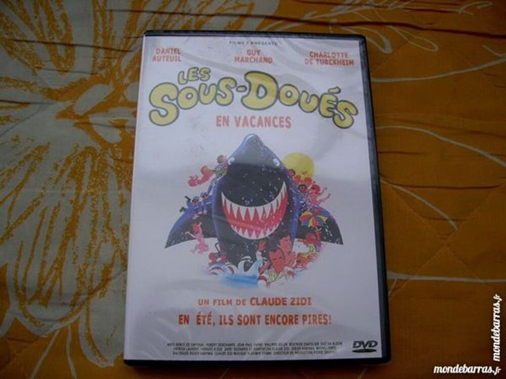 DVD LES SOUS DOUES en VACANCES DVD et blu-ray
