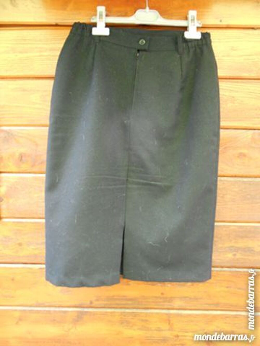 JUPE droite T. 38 Vêtements