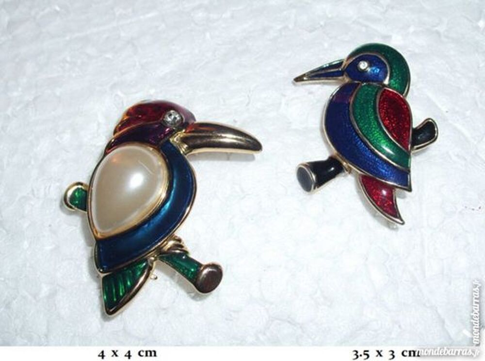 Deux broches oiseaux style ART DECO Bijoux et montres