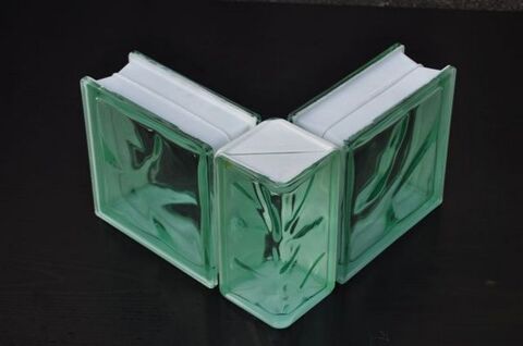 Briques de verre pour angle carr  90 5 Saint-Pierre (97)