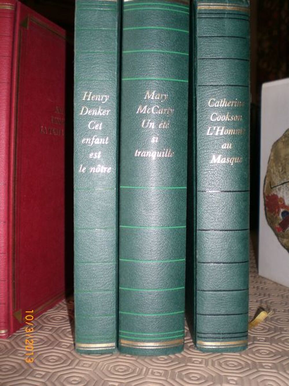 3 livres verts couverture broch&eacute;e Livres et BD