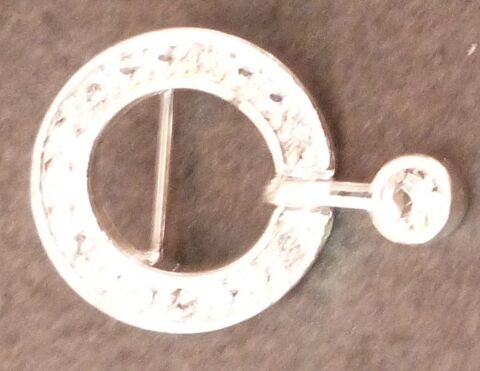 broche argente strass 2 �cuisses (71)
