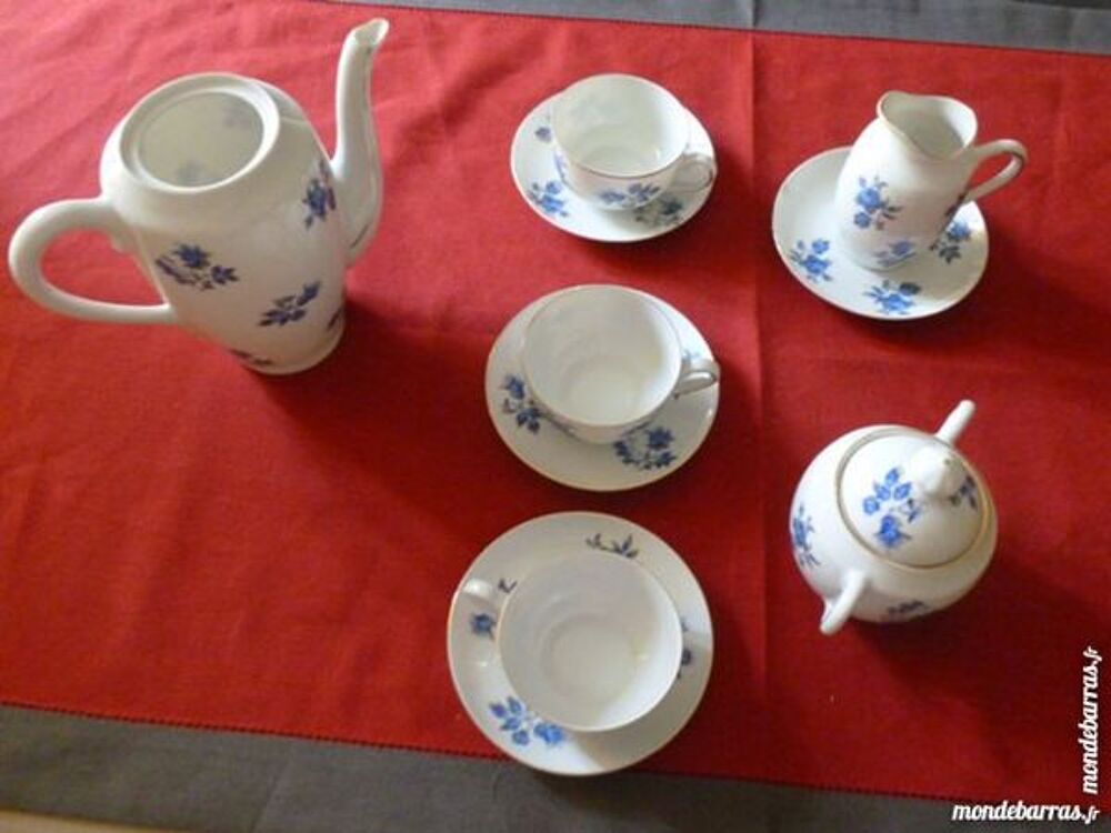 Service &agrave; caf&eacute; d&eacute;cor fleurs bleues Cuisine