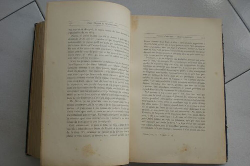 livre religieux ancien 