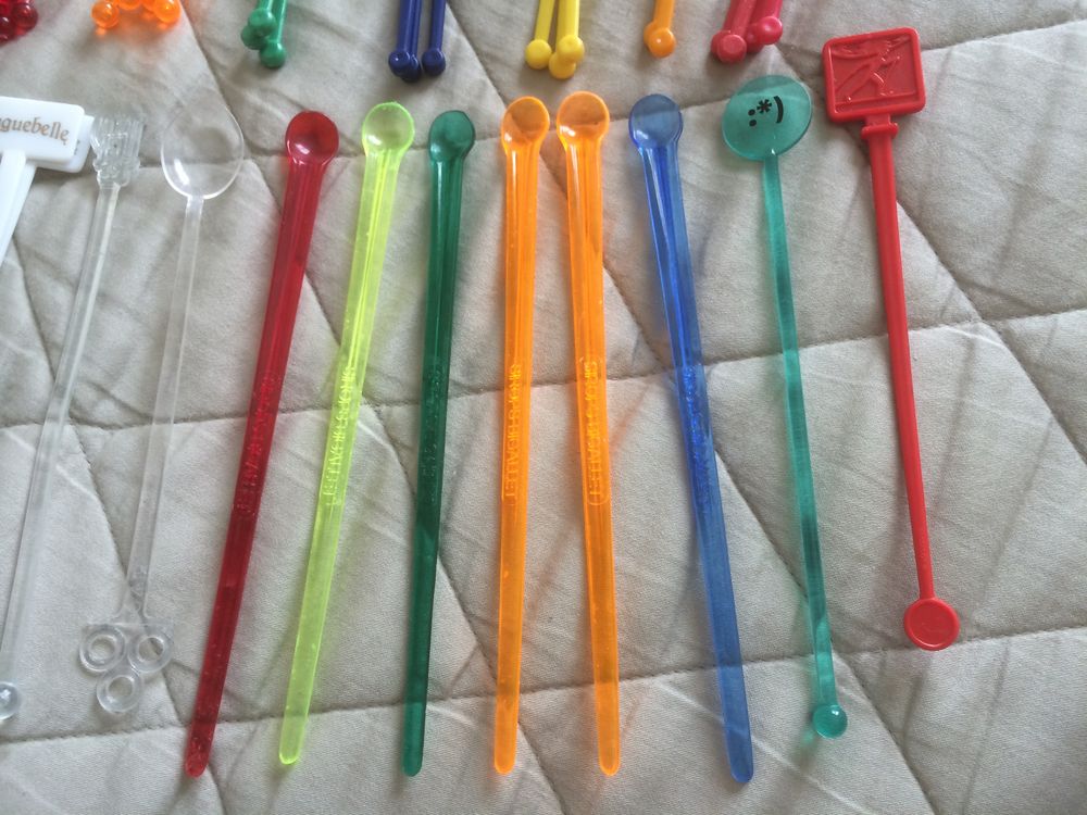 Lot de touilleurs de caf&eacute; 
