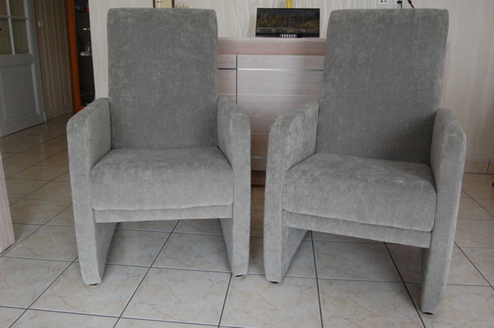 Vends deux fauteuils neufs Meubles