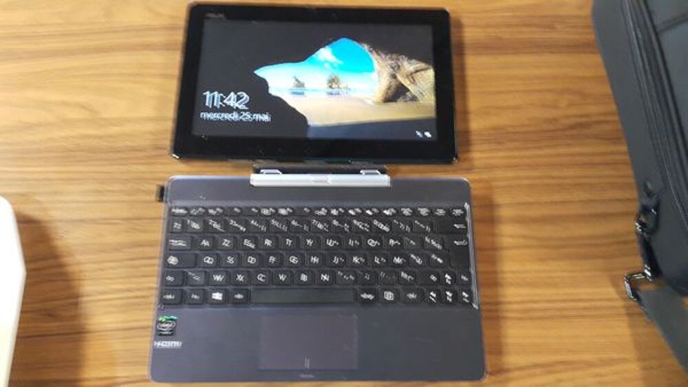 Asus PC convertible tablette T 100 Matriel informatique