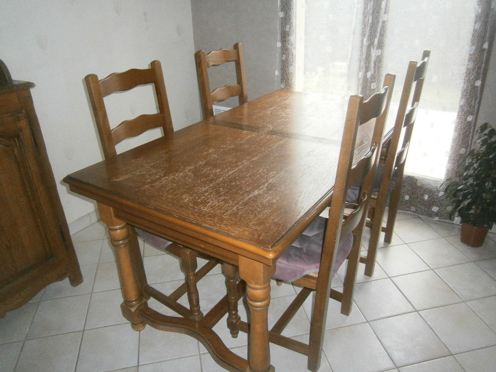 TABLES + 6 CHAISES Meubles