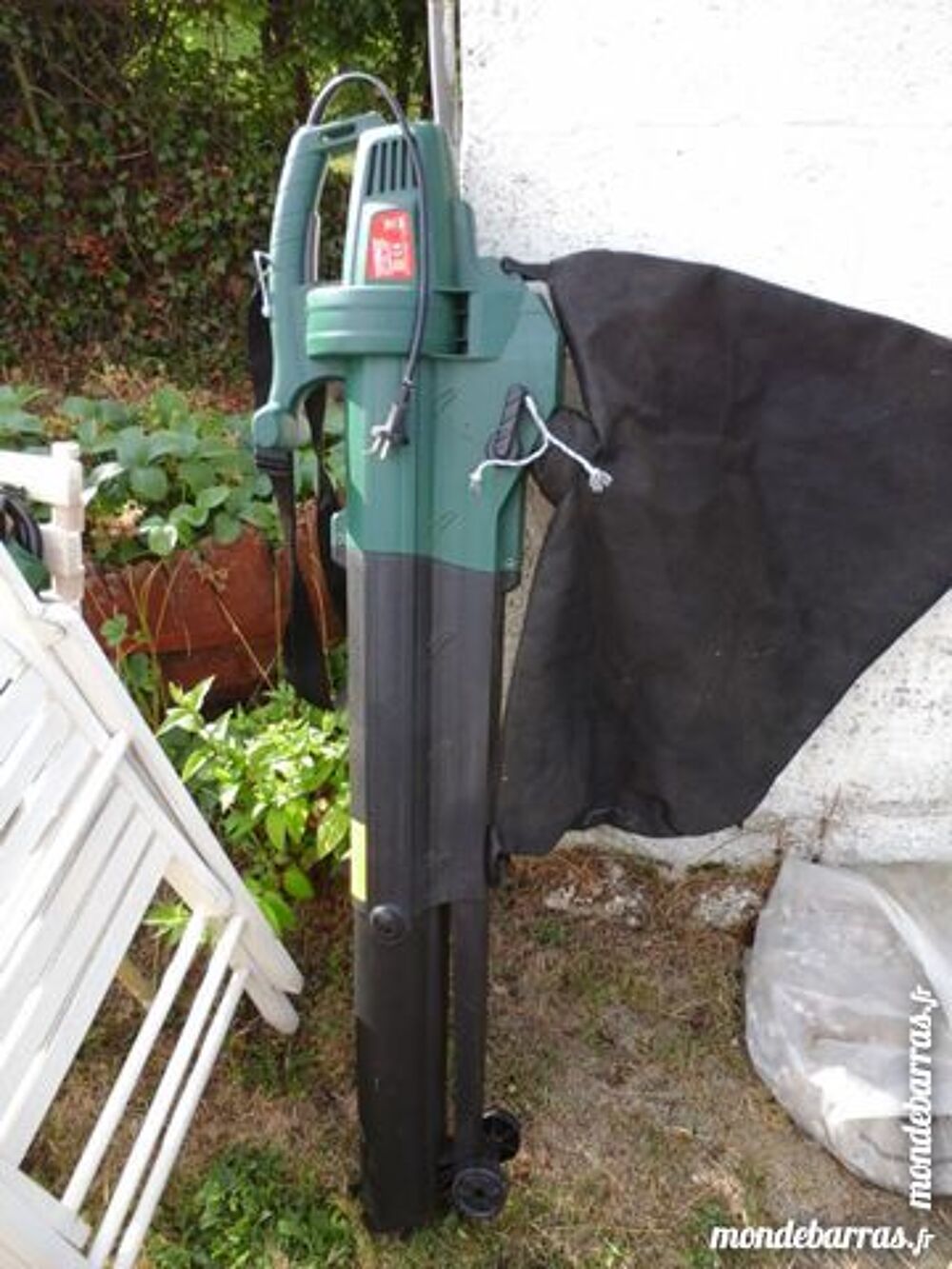 SOUFFLEUR ASPIRATEUR DE FEUILLES Jardin