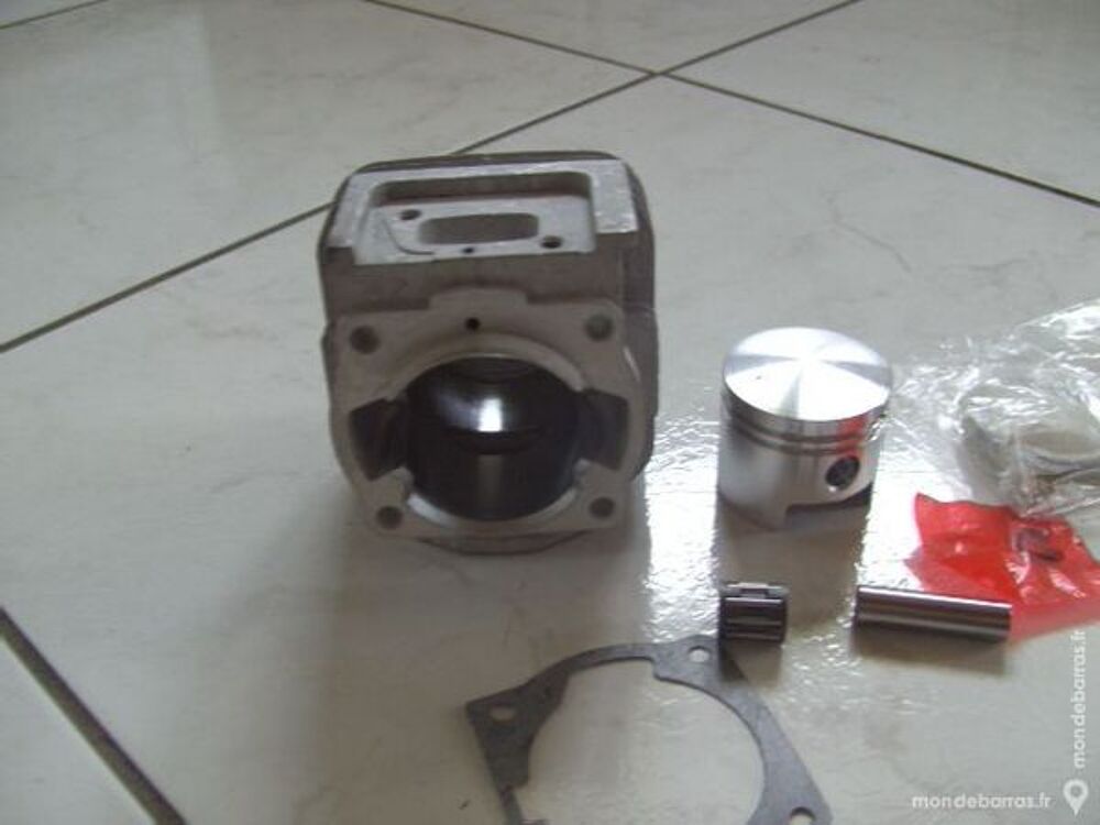 Moteur d&eacute;broussailleuse 52cc cylindre,piston,segmt Bricolage