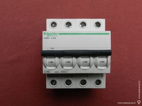A9F77440 DISJONCTEUR SCHNEIDER ACTI9 4P 40A C 55 Tergnier (02)