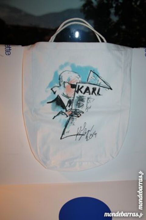 SAC KARL LAGERFELD 15 Paris 18 (75)