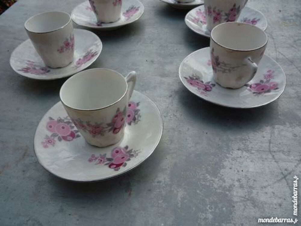 6 tasses &agrave; caf&eacute;/porcelaine de Limoges Cuisine