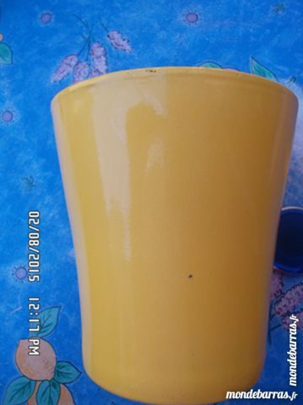 pot jaune verni Cuisine
