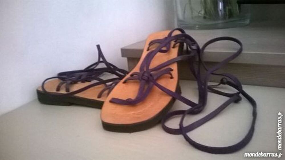 Jolies spartiates hautes tout cuir NEUVES &agrave; lacer Chaussures